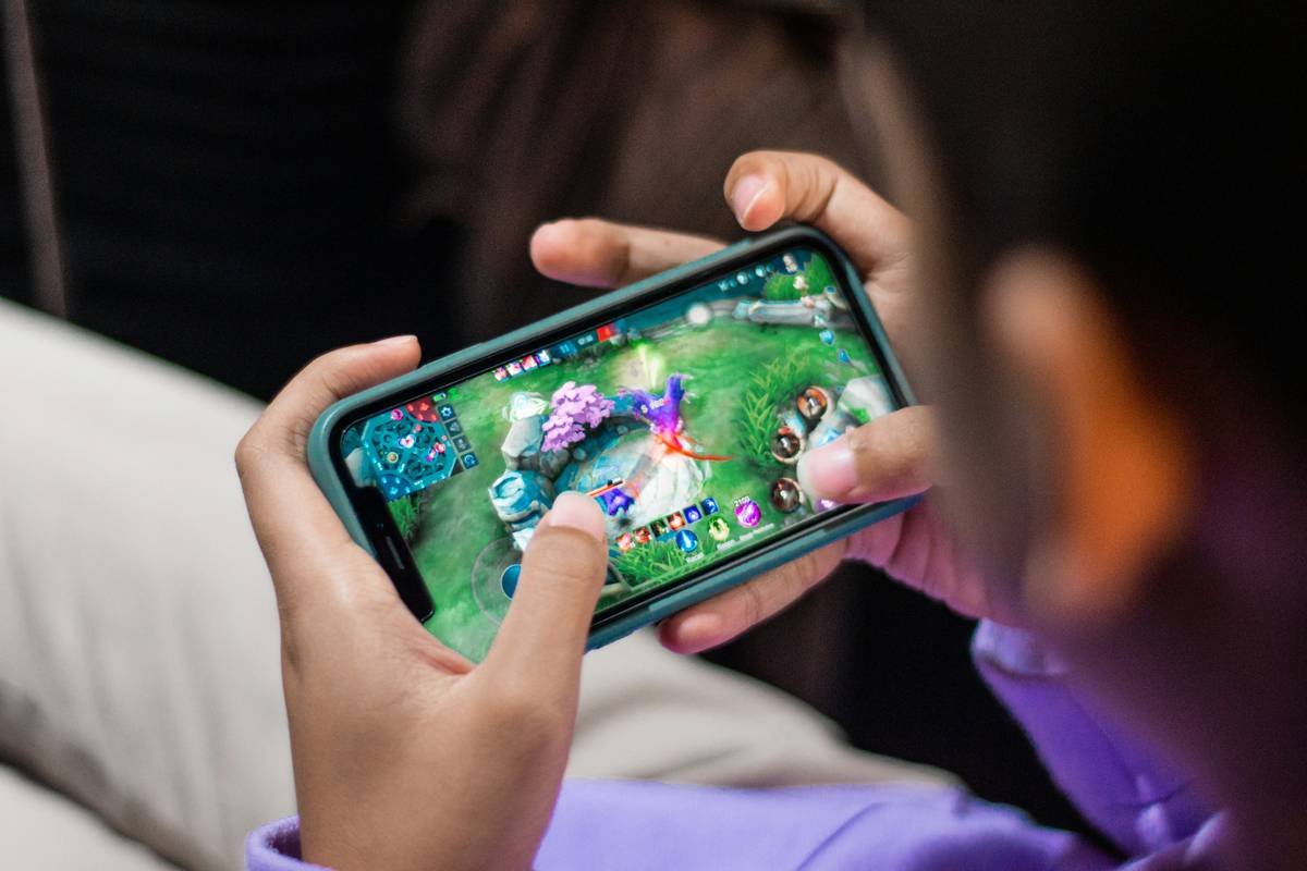 10 Best Casual Games to Play in 2024 (That Won’t Steal Your Soul—or Your Data)