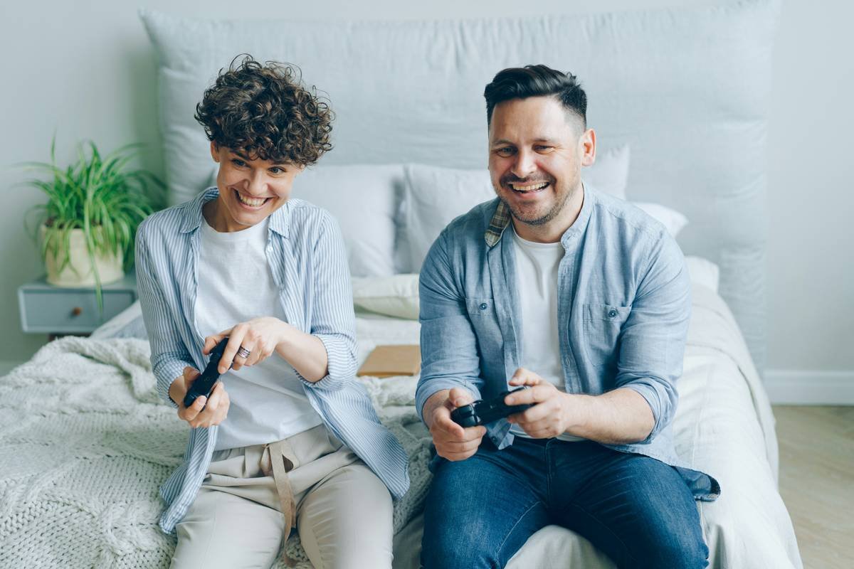 Why Your Next Game Night Should Be on Your Phone: The Best Casual Multiplayer Mobile Games