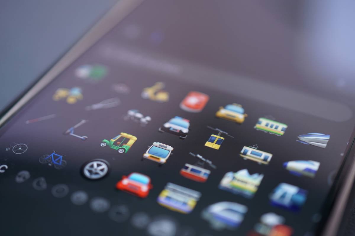 Comparison between deceptive and honest casual android game interfaces